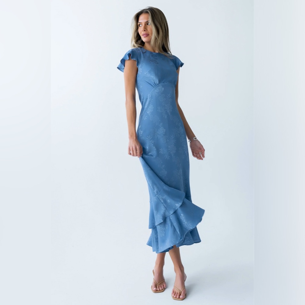 NWT Böhme Mateo Floral Maxi Dress in Blue Floral Satin Ruffle Hem Romantic Small